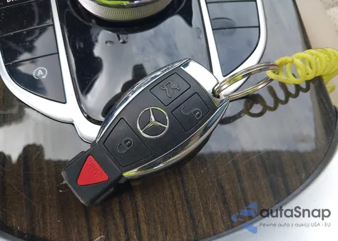 2018 Mercedes-Benz C 300 из США, поврежденный, VIN WDDWF4JB1JR326635